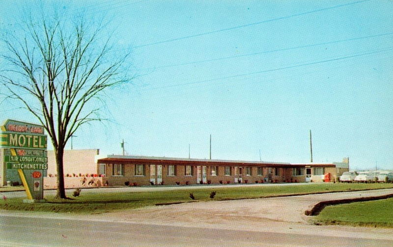 Melody Lane Motel - Old Postcard (newer photo)